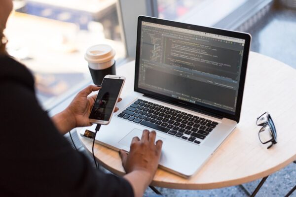 WordPress updates uitvoeren zonder stress: thema’s, plugins en core
